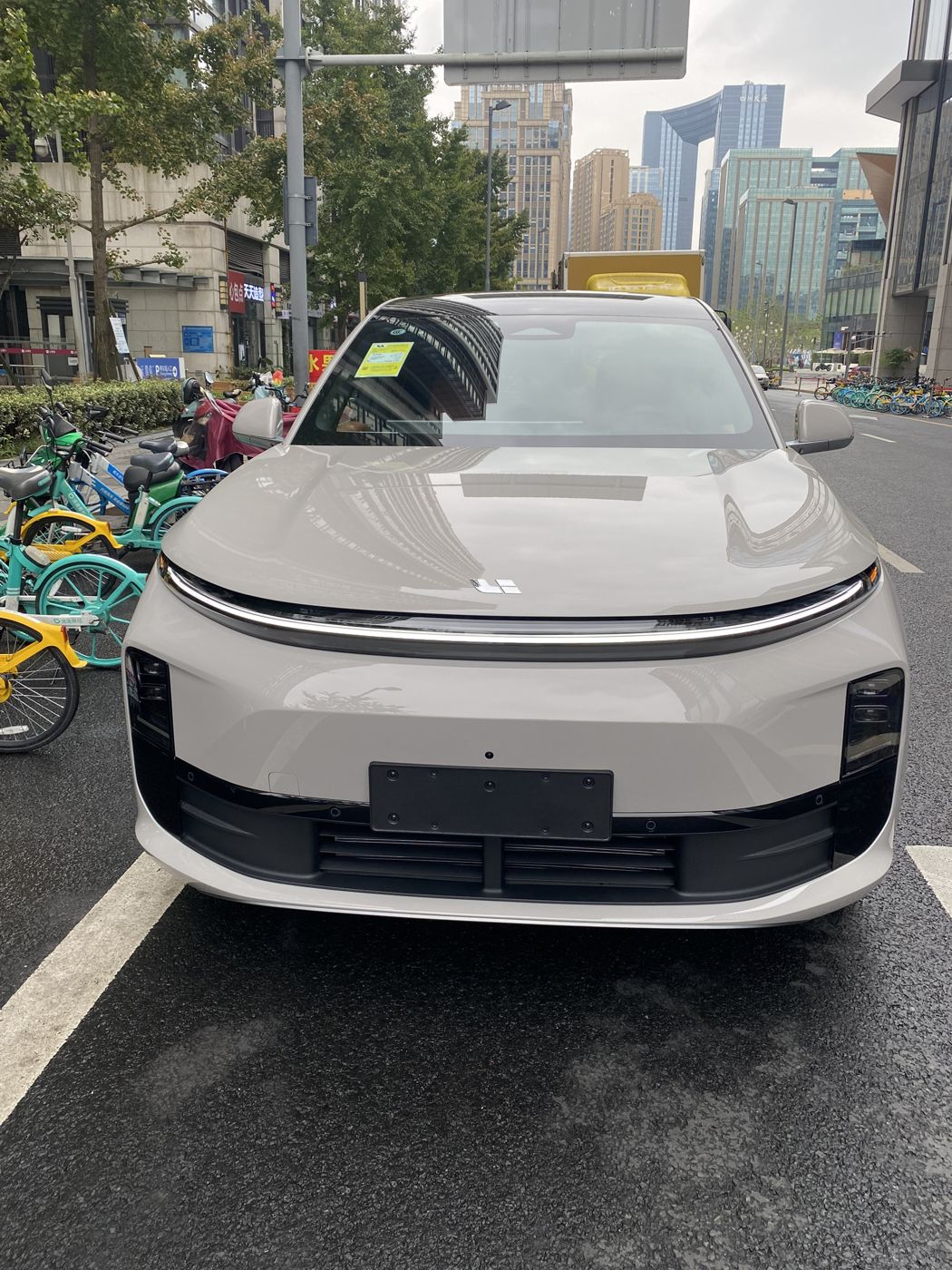 公海7108 MEGA 高压纯电 MPV